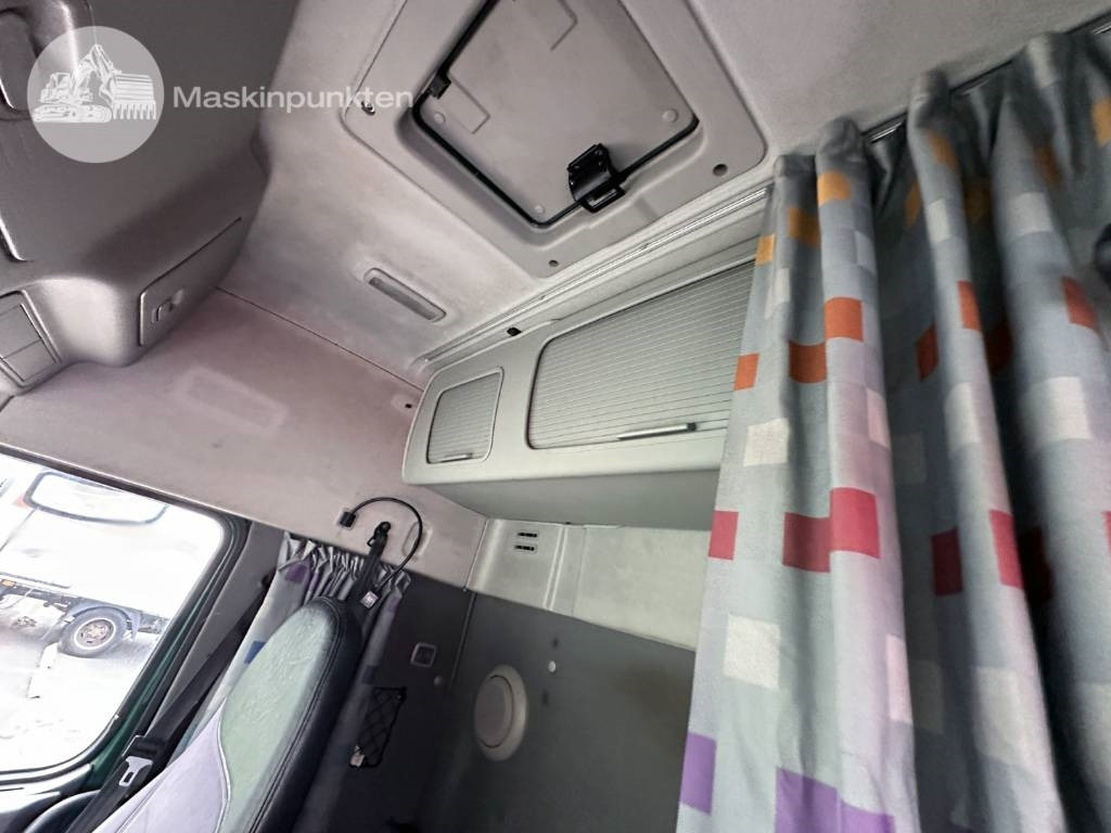 Locação de Volvo FM 9 300  Volvo FM 9 300: foto 19