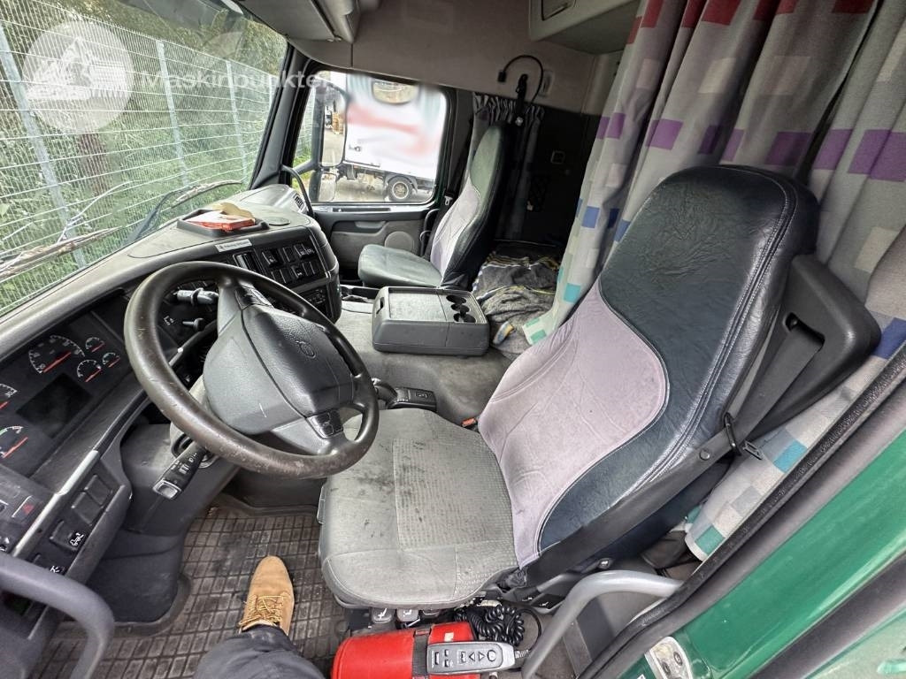 Locação de Volvo FM 9 300  Volvo FM 9 300: foto 15