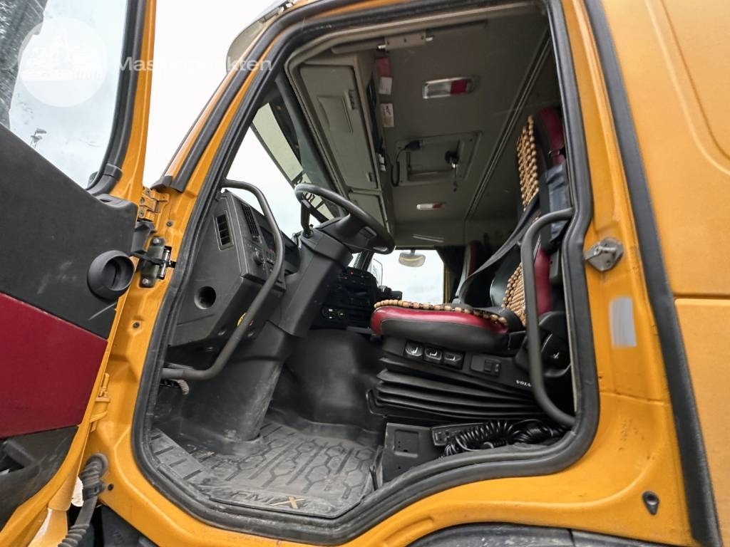 Locação de Volvo FMX 380  Volvo FMX 380: foto 14