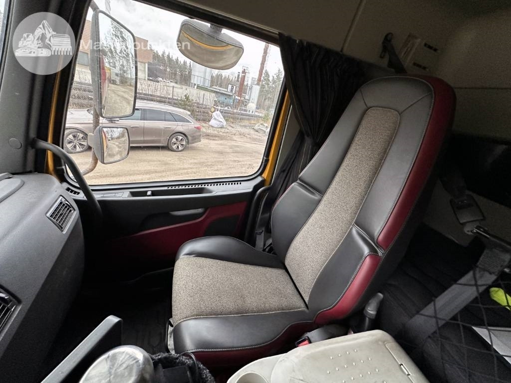 Locação de Volvo FMX 380  Volvo FMX 380: foto 30