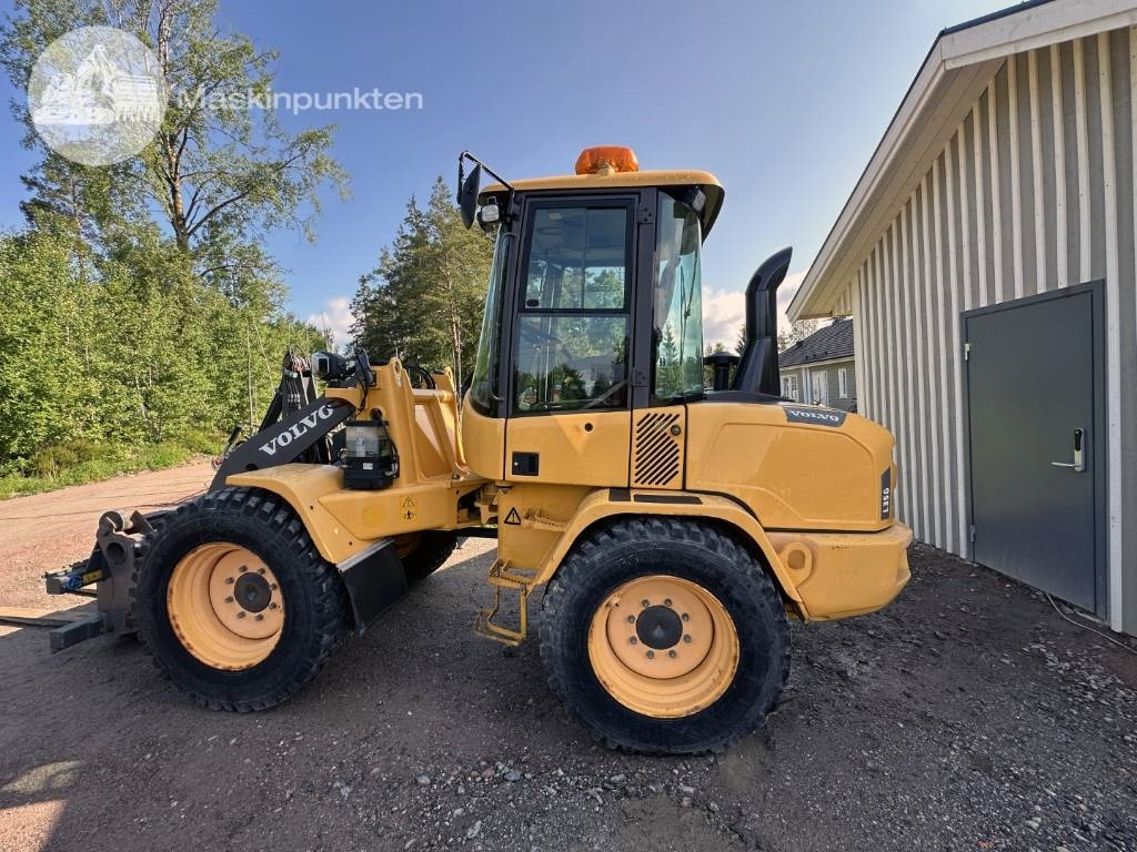 Locação de Volvo L 35 G  Volvo L 35 G: foto 8