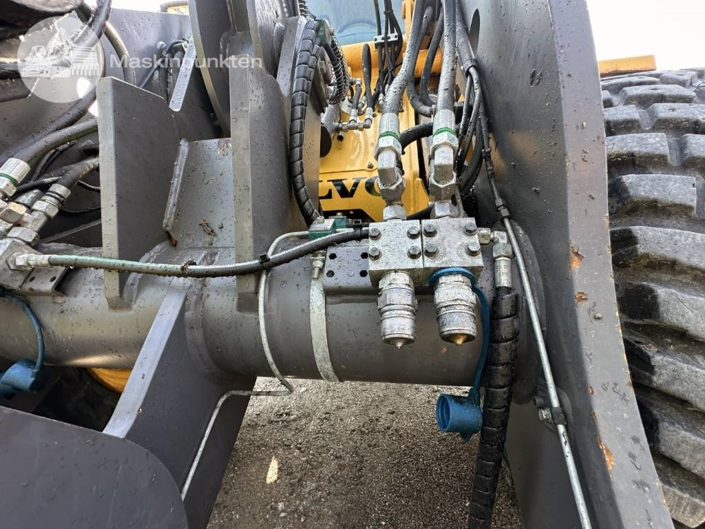 Locação de Volvo L 35 G  Volvo L 35 G: foto 45