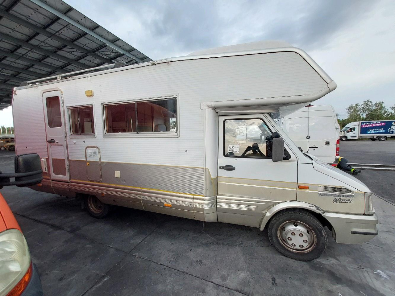 IVECO LAIKA 35.12 CAMPING 122 - Autocaravana capucine: foto 3 IVECO LAIKA 35.12 CAMPING 122 - Autocaravana capucine: foto 3