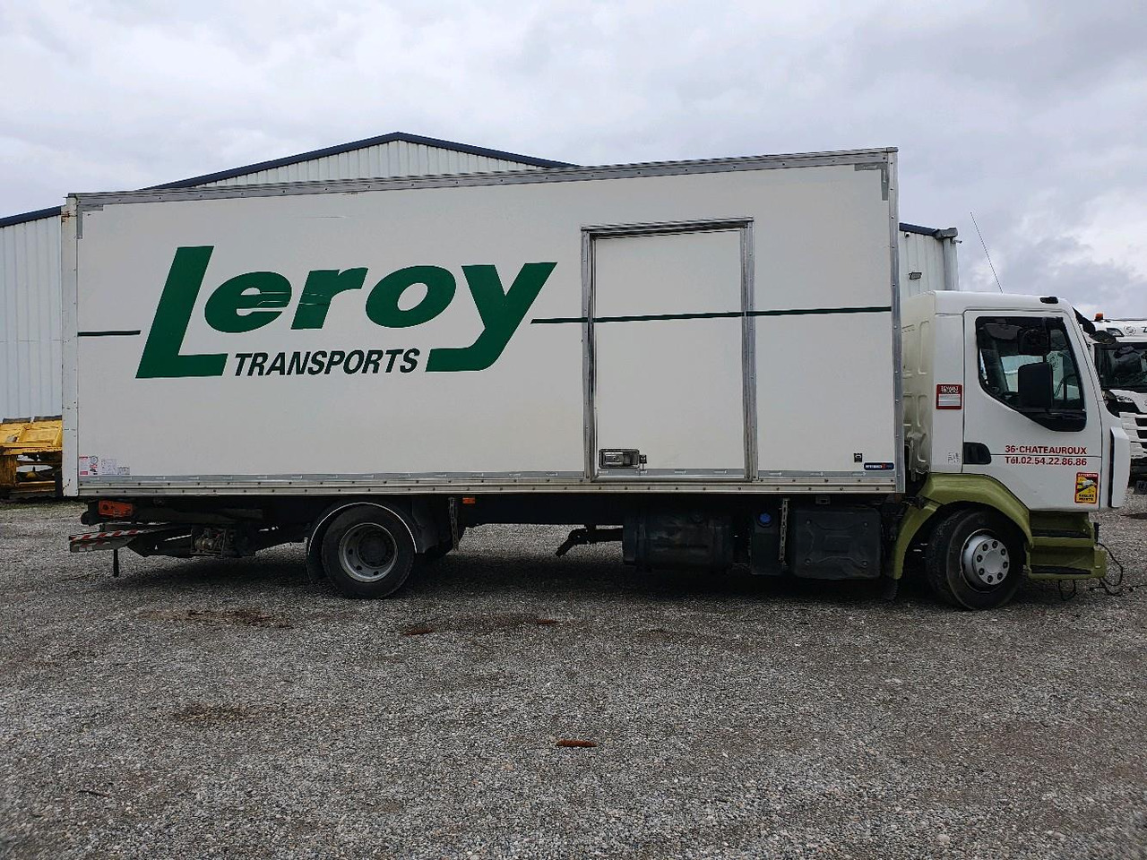 RENAULT D 12 DTI 215 - Caminhão furgão: foto 3 RENAULT D 12 DTI 215 - Caminhão furgão: foto 3