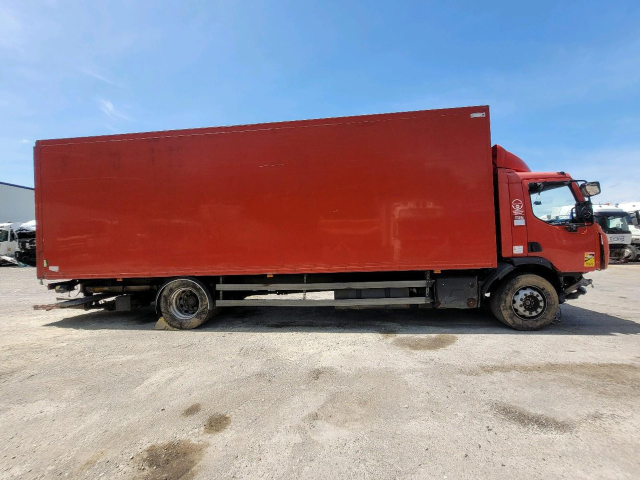 RENAULT D19 WIDE - Caminhão furgão: foto 3 RENAULT D19 WIDE - Caminhão furgão: foto 3