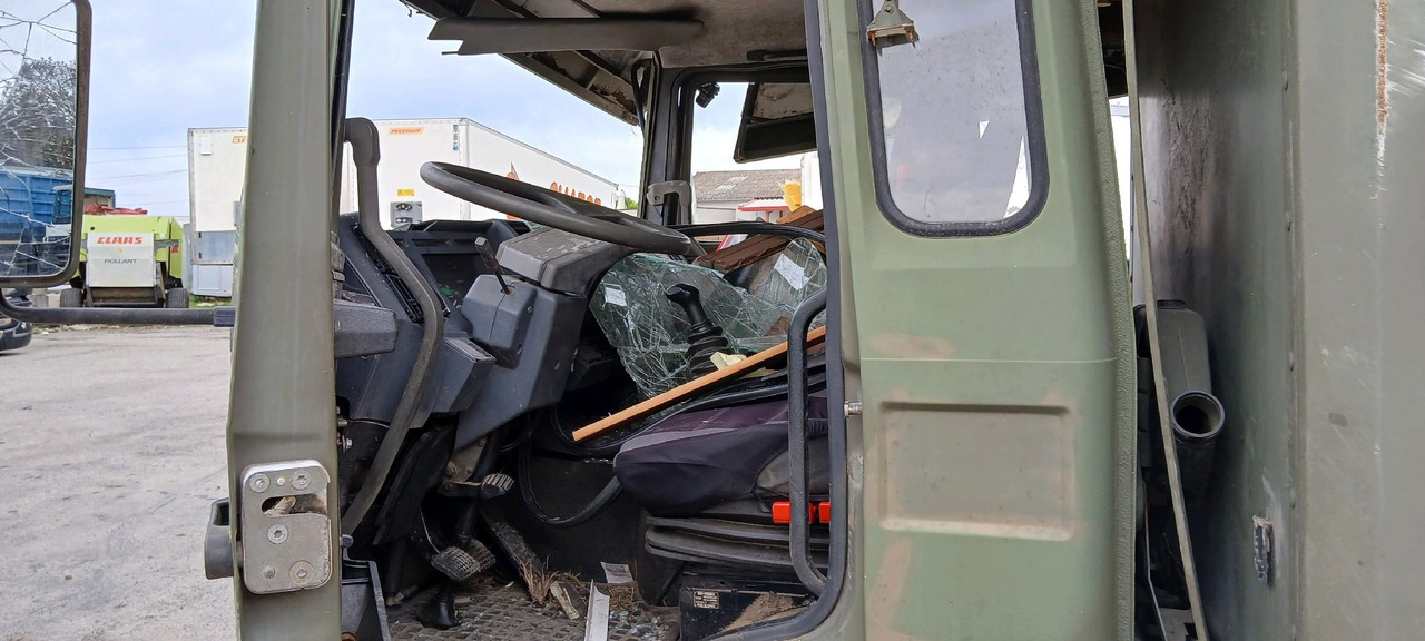 Caminhão para transporte de cavalos RENAULT M180 PORTEUR BETAILLERE: foto 10
