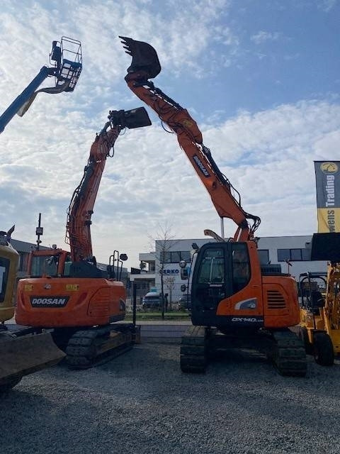 Escavadora de rastos Doosan DX140 LCR-5: foto 12