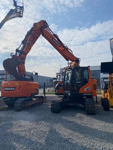 Escavadora de rastos Doosan DX140 LCR-5: foto 13