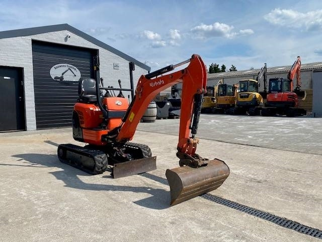 Kubota U 10-3 - Mini escavadeira: foto 4 Kubota U 10-3 - Mini escavadeira: foto 4