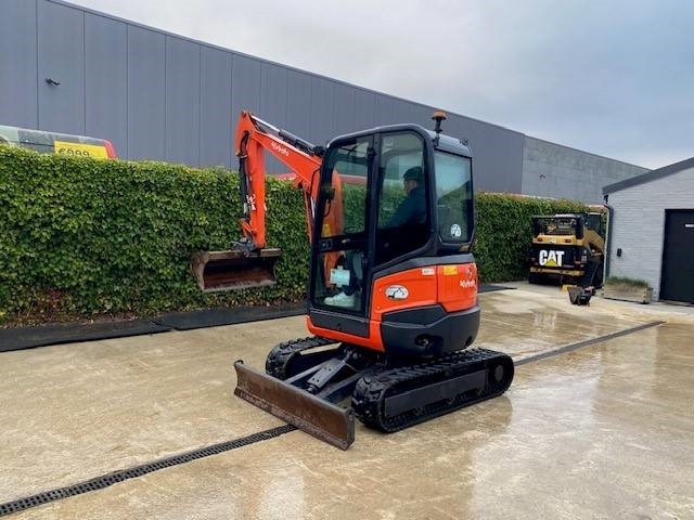 Kubota U 27-4 - Mini escavadeira: foto 3 Kubota U 27-4 - Mini escavadeira: foto 3