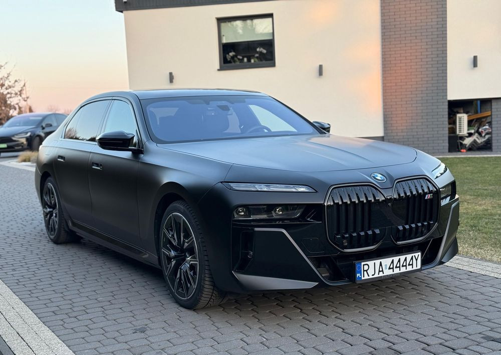 BMW Seria 7 - Sedã: foto 2 BMW Seria 7 - Sedã: foto 2