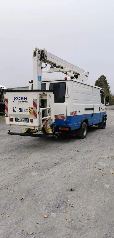 Mercedes-Benz VARIO 815D 17 M - Caminhão com plataforma aérea: foto 4 Mercedes-Benz VARIO 815D 17 M - Caminhão com plataforma aérea: foto 4