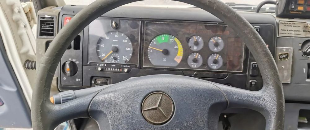 Caminhão com plataforma aérea Mercedes-Benz VARIO 815D 17 M: foto 11