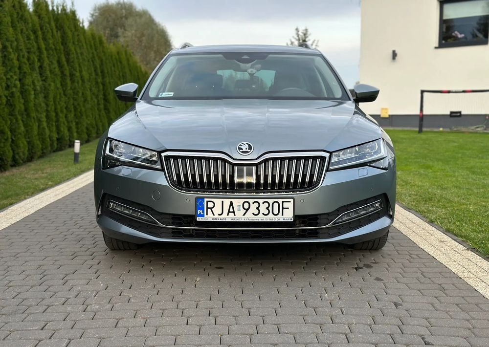 Skoda Superb 2.0 TDI SCR Style DSG - Carro perua: foto 2 Skoda Superb 2.0 TDI SCR Style DSG - Carro perua: foto 2