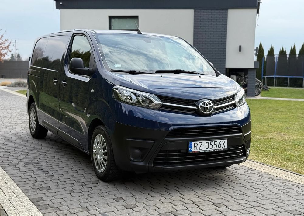 Toyota PRO ACE SALON POLSKA 2.0 - Furgão: foto 3 Toyota PRO ACE SALON POLSKA 2.0 - Furgão: foto 3