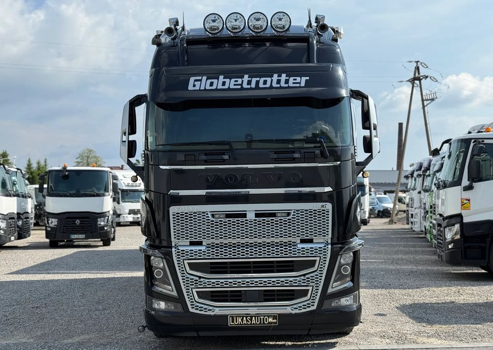 Volvo FH16 660 HP TANDEM 6x2 LIMITED EDITION - Caminhão com lona: foto 2 Volvo FH16 660 HP TANDEM 6x2 LIMITED EDITION - Caminhão com lona: foto 2