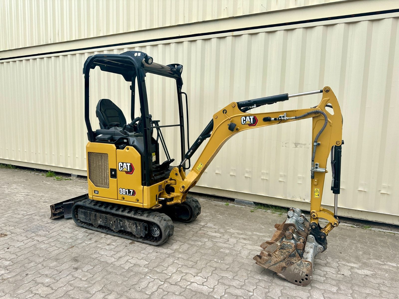 CAT 301.7 CR / 2022 BJ / 656 H / 3 x Löffel - Mini escavadeira: foto 2 CAT 301.7 CR / 2022 BJ / 656 H / 3 x Löffel - Mini escavadeira: foto 2