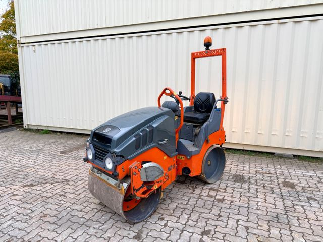 Hamm HD8VV / 2019 BJ / 282 H / 1.580 KG - Compactador de asfalto: foto 1 Hamm HD8VV / 2019 BJ / 282 H / 1.580 KG - Compactador de asfalto: foto 1