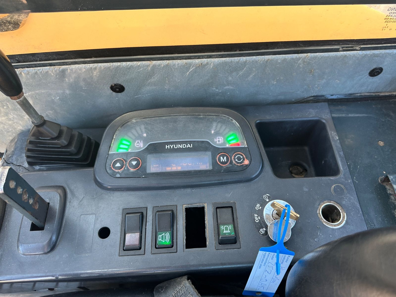 Mini escavadeira Hyundai Robex25Z-9AK / 2018 BJ / 2.962 H / 2.580 KG: foto 15