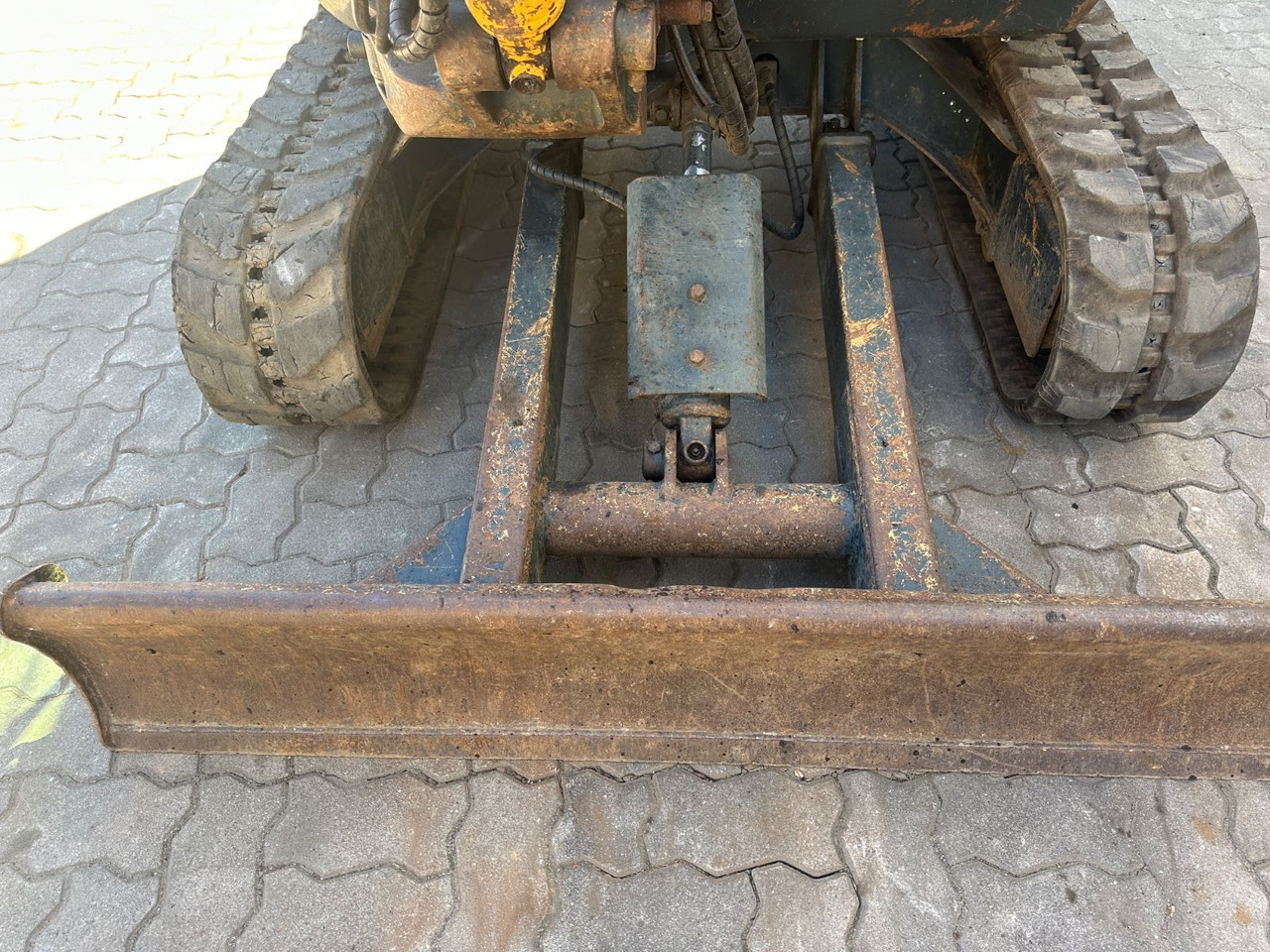 Mini escavadeira Hyundai Robex25Z-9AK / 2018 BJ / 2.962 H / 2.580 KG: foto 8