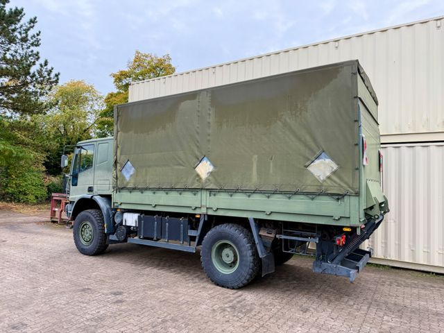 Iveco 140E24 4x4 / Armee / / Camper - Caminhão com lona: foto 4 Iveco 140E24 4x4 / Armee / / Camper - Caminhão com lona: foto 4