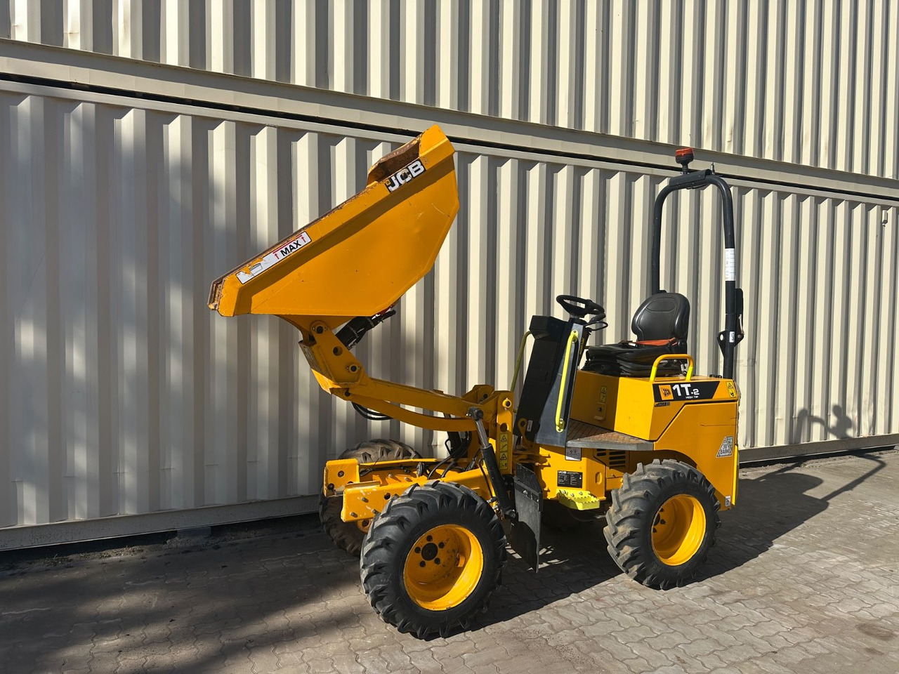 JCB 1T-2 High Tip Dumper, 440 Bh, 1.000 KG - Tombador: foto 2 JCB 1T-2 High Tip Dumper, 440 Bh, 1.000 KG - Tombador: foto 2