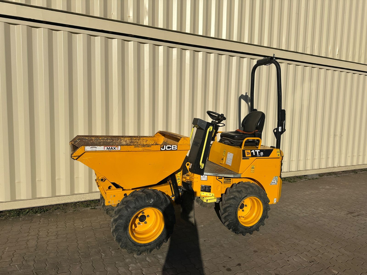 JCB 1T-2 High Tip Dumper, 598 Bh, 1.000 KG - Tombador: foto 1 JCB 1T-2 High Tip Dumper, 598 Bh, 1.000 KG - Tombador: foto 1