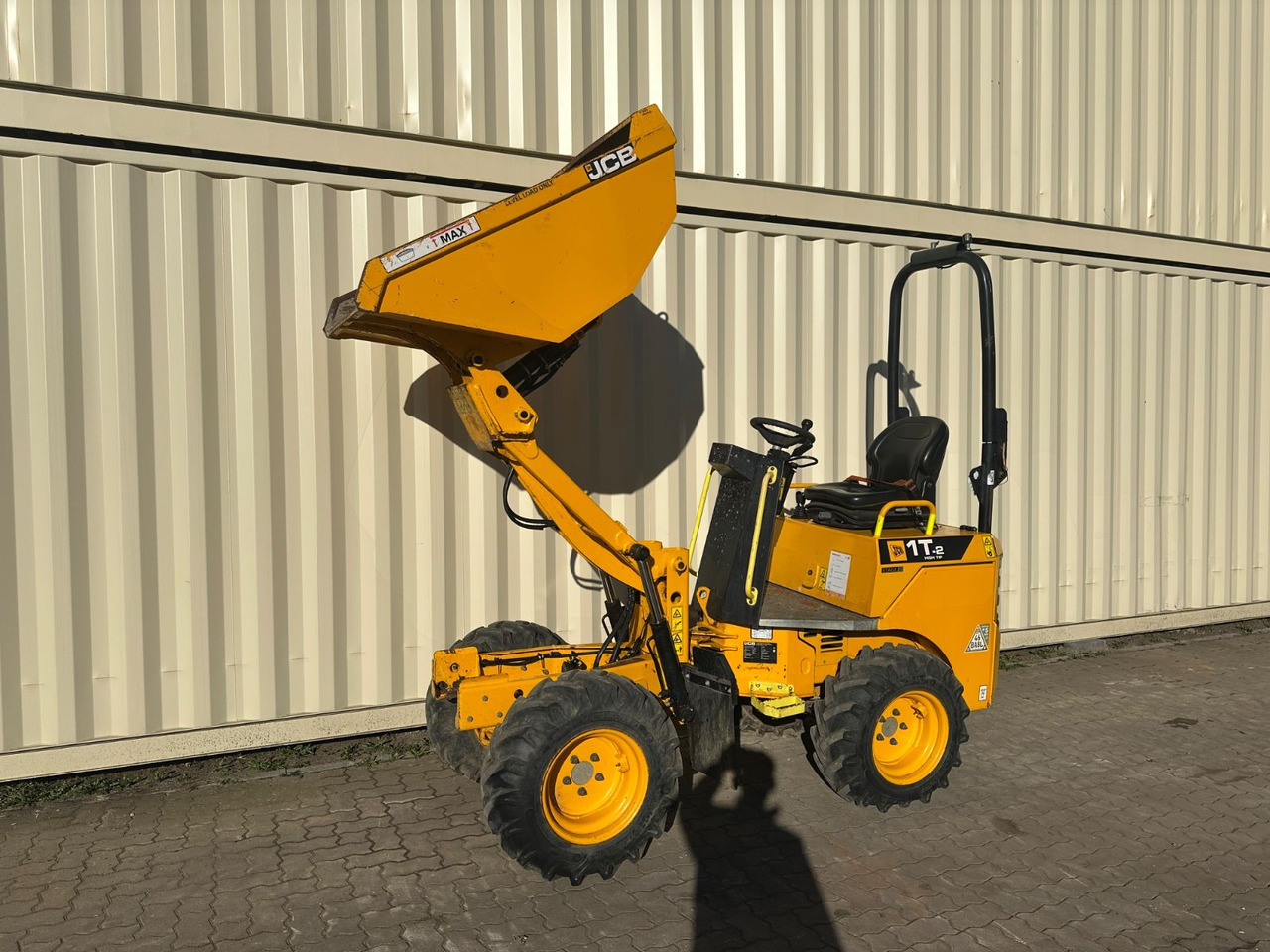 JCB 1T-2 High Tip Dumper, 632 Bh, 1.000 KG - Tombador: foto 1 JCB 1T-2 High Tip Dumper, 632 Bh, 1.000 KG - Tombador: foto 1