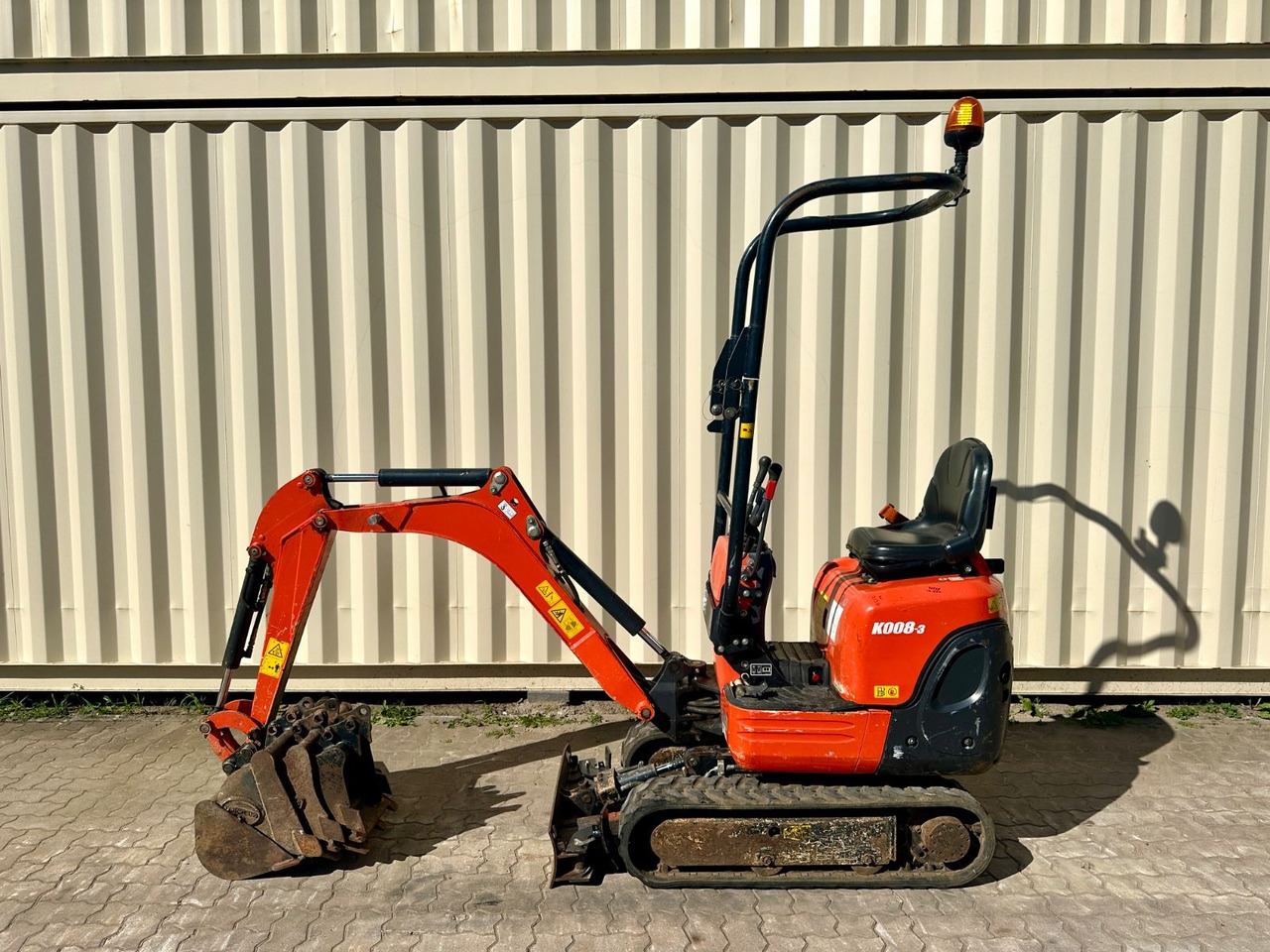 Kubota K008-3 / 2021 BJ / 725 H / 4 x Löffel - Mini escavadeira: foto 1 Kubota K008-3 / 2021 BJ / 725 H / 4 x Löffel - Mini escavadeira: foto 1