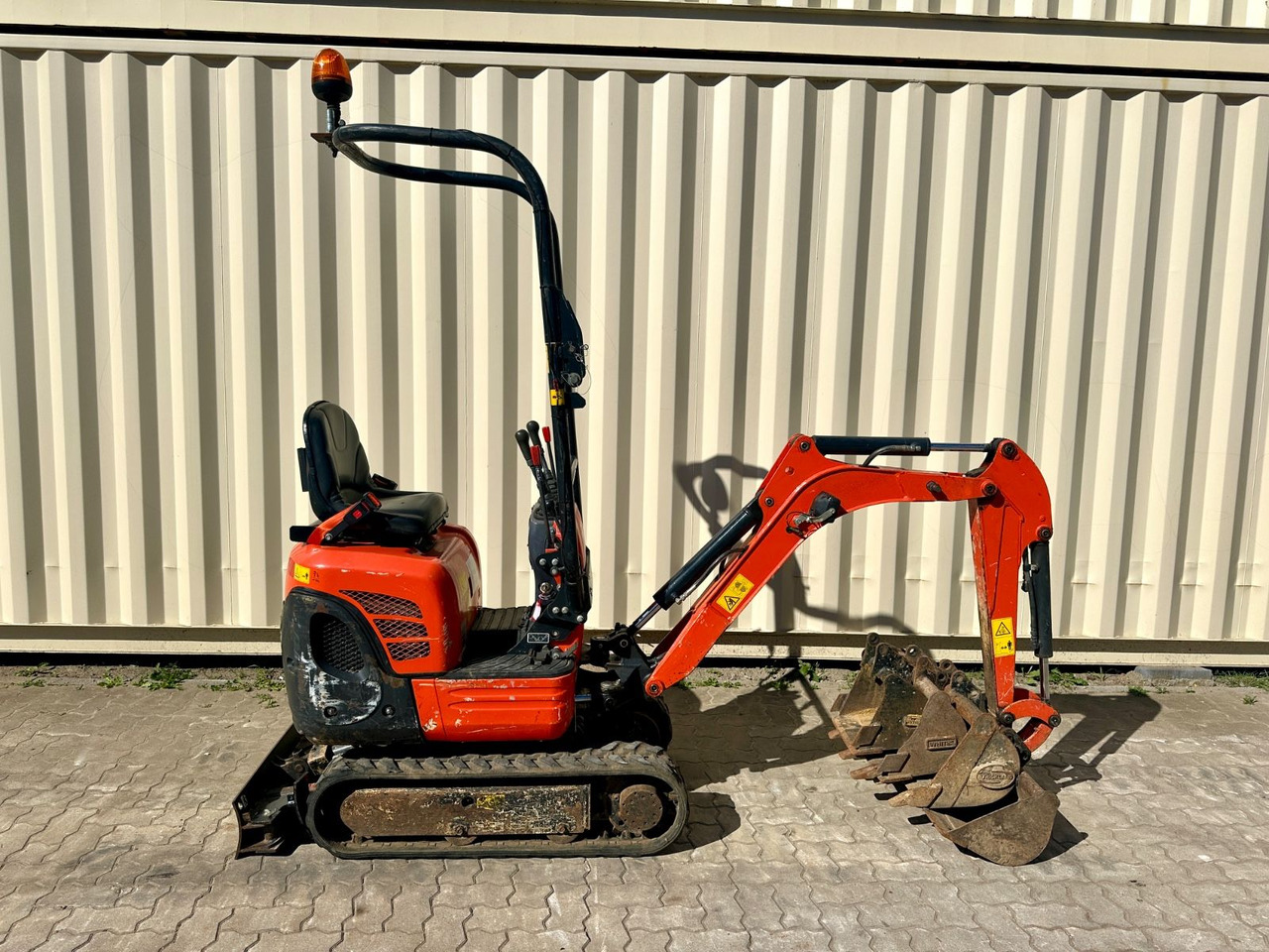 Kubota K008-3 / 2021 BJ / 725 H / 4 x Löffel - Mini escavadeira: foto 5 Kubota K008-3 / 2021 BJ / 725 H / 4 x Löffel - Mini escavadeira: foto 5