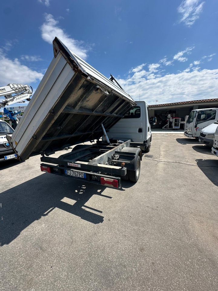 IVECO DAILY 35C12 - Caminhão basculante: foto 4 IVECO DAILY 35C12 - Caminhão basculante: foto 4