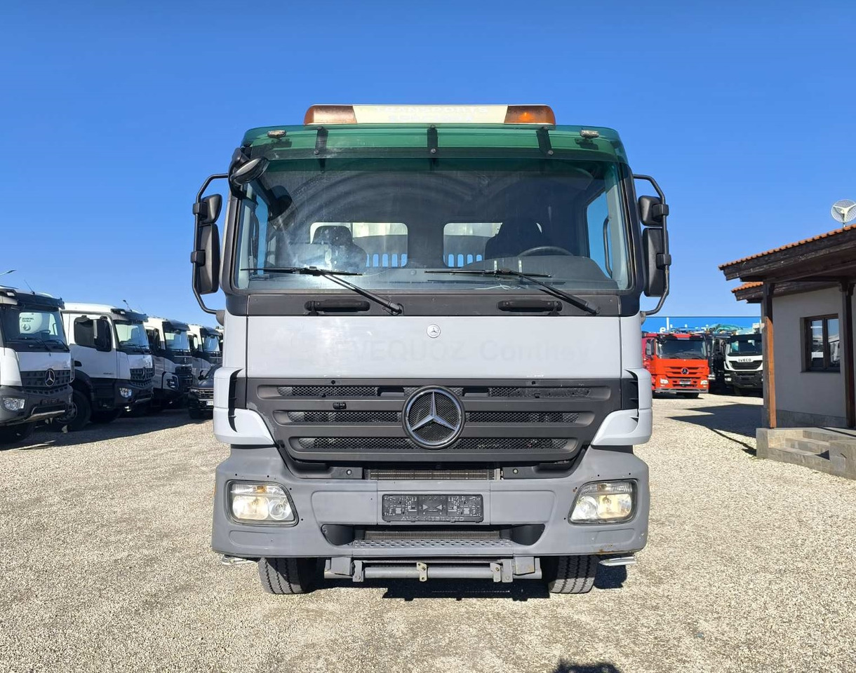 MERCEDES-BENZ Actros 1855 4X4 - Caminhão basculante: foto 2 MERCEDES-BENZ Actros 1855 4X4 - Caminhão basculante: foto 2
