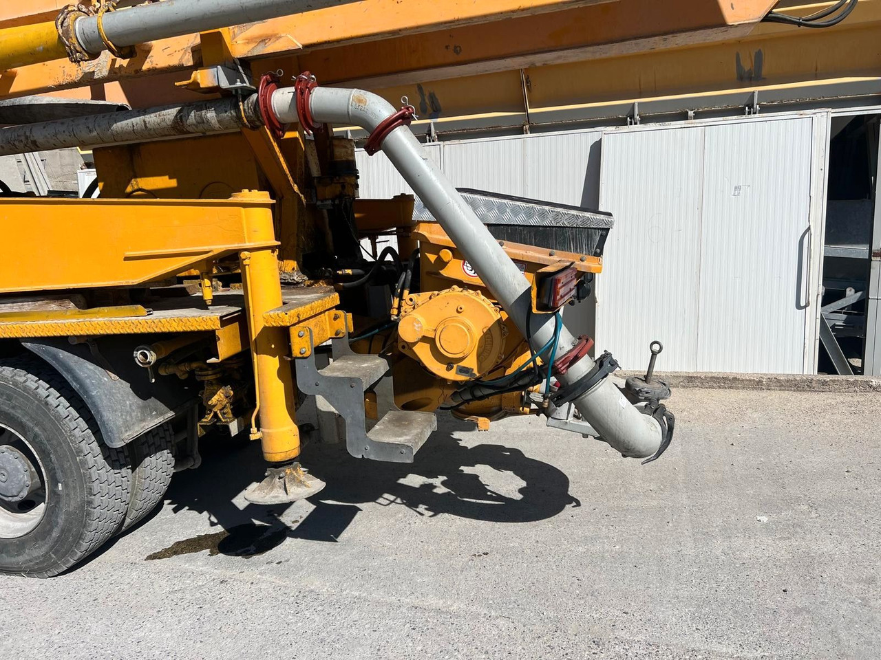 Mercedes-Benz ACTROS 3332 ELBA SCHWING 36M - Autobomba de betão: foto 3 Mercedes-Benz ACTROS 3332 ELBA SCHWING 36M - Autobomba de betão: foto 3