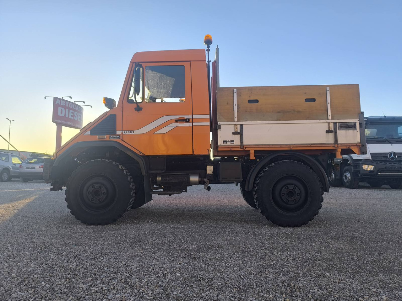 UNIMOG U90 - Caminhão basculante: foto 4 UNIMOG U90 - Caminhão basculante: foto 4