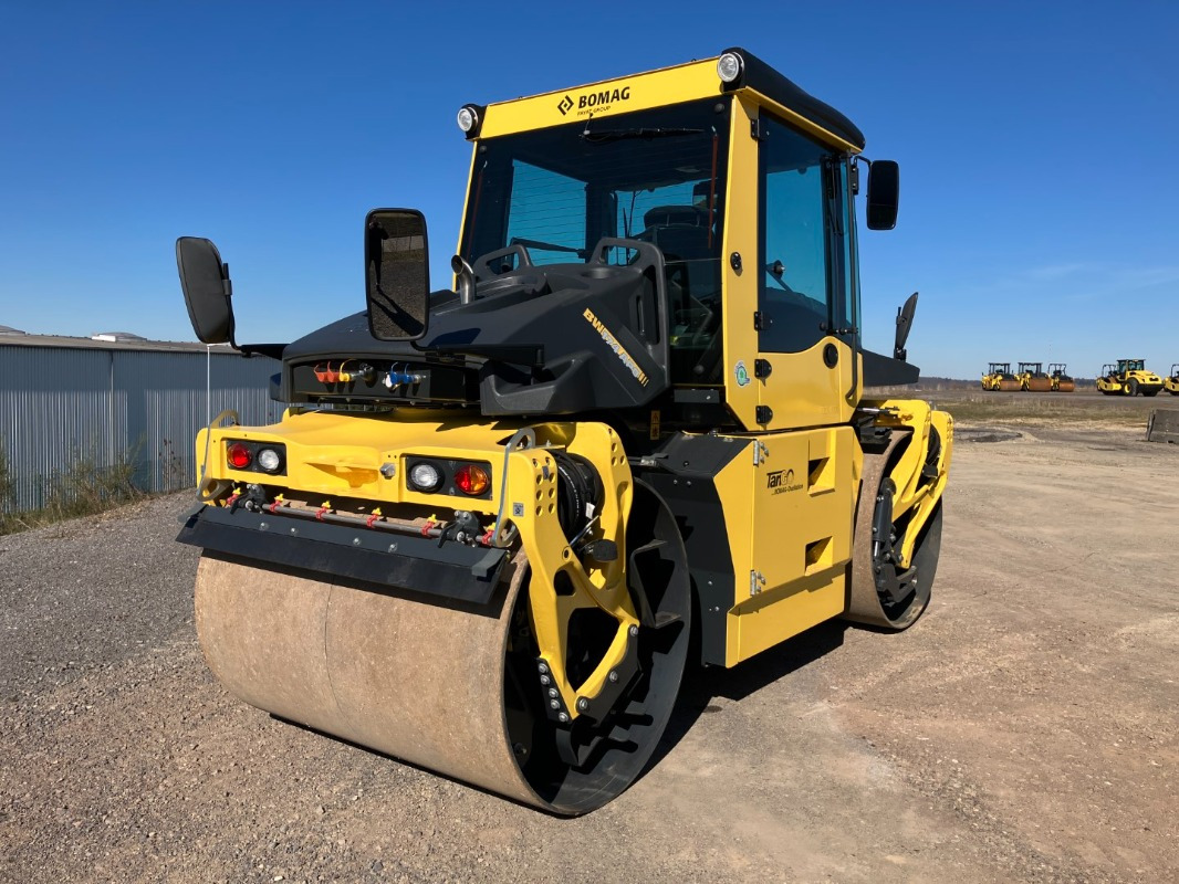 BOMAG DE BW 174 APO-4v Stage V/Tier 4f - Compactador de asfalto: foto 1 BOMAG DE BW 174 APO-4v Stage V/Tier 4f - Compactador de asfalto: foto 1
