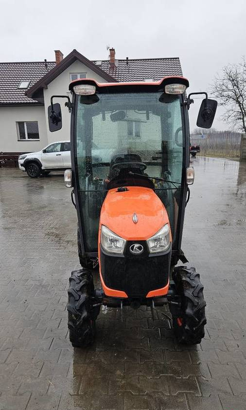 Ciągnik Kubota B2650 4x4 klima 26 KM hydrostat - Trator: foto 3 Ciągnik Kubota B2650 4x4 klima 26 KM hydrostat - Trator: foto 3