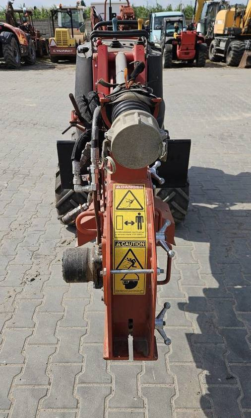 Ditch Witch MicroTrench MT6 piła pod światłowód do cięcia asfaltu/betonu - Equipamento de betão: foto 3 Ditch Witch MicroTrench MT6 piła pod światłowód do cięcia asfaltu/betonu - Equipamento de betão: foto 3