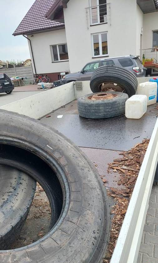 Furgão caixa aberta Iveco Daily 65C17 silnik 3.0 skrzynia automat: foto 9 Furgão caixa aberta Iveco Daily 65C17 silnik 3.0 skrzynia automat: foto 9