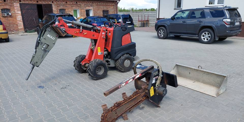 Koparka łańcuchowa miniładowarka Ditch Witch R300 wiertnica - Colocadora de tubagem: foto 5 Koparka łańcuchowa miniładowarka Ditch Witch R300 wiertnica - Colocadora de tubagem: foto 5