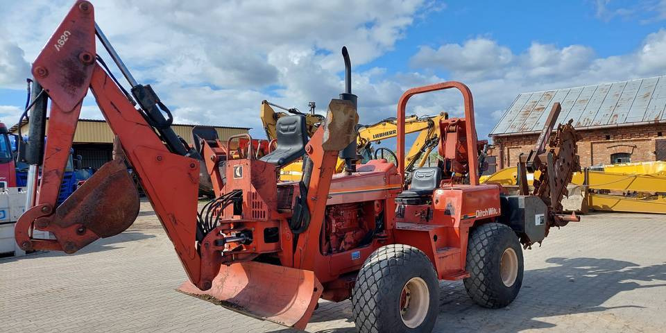 Koparka łańcuchowa pługoukładacz Ditch Witch 8020 Combo - Colocadora de tubagem: foto 3 Koparka łańcuchowa pługoukładacz Ditch Witch 8020 Combo - Colocadora de tubagem: foto 3