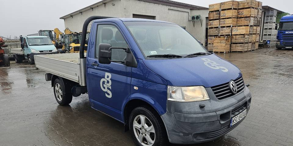 Volkswagen Transporter T5 2.5 skrzynia FV23% klima automat Webasto - Furgão caixa aberta: foto 4 Volkswagen Transporter T5 2.5 skrzynia FV23% klima automat Webasto - Furgão caixa aberta: foto 4