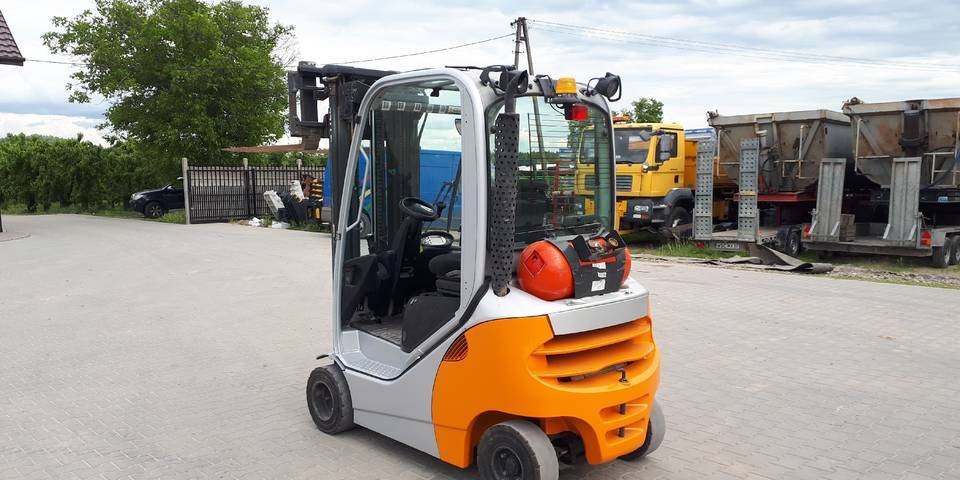 Wózek widłowy Still RX70-20 triplex przesuw - Empilhadeira a gás: foto 2 Wózek widłowy Still RX70-20 triplex przesuw - Empilhadeira a gás: foto 2