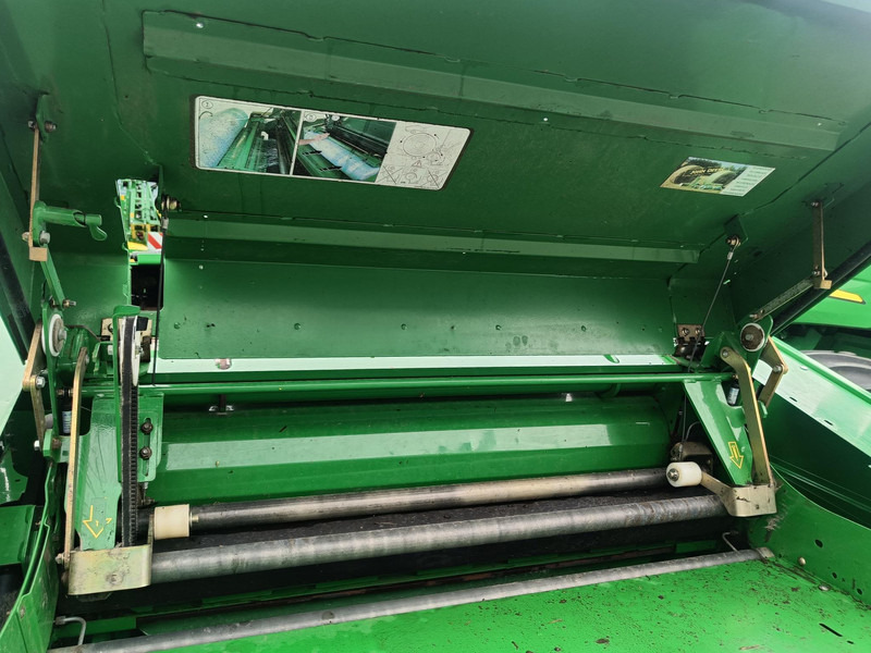 Enfardadeira de fardos redondos John Deere 623N: foto 13 Enfardadeira de fardos redondos John Deere 623N: foto 13