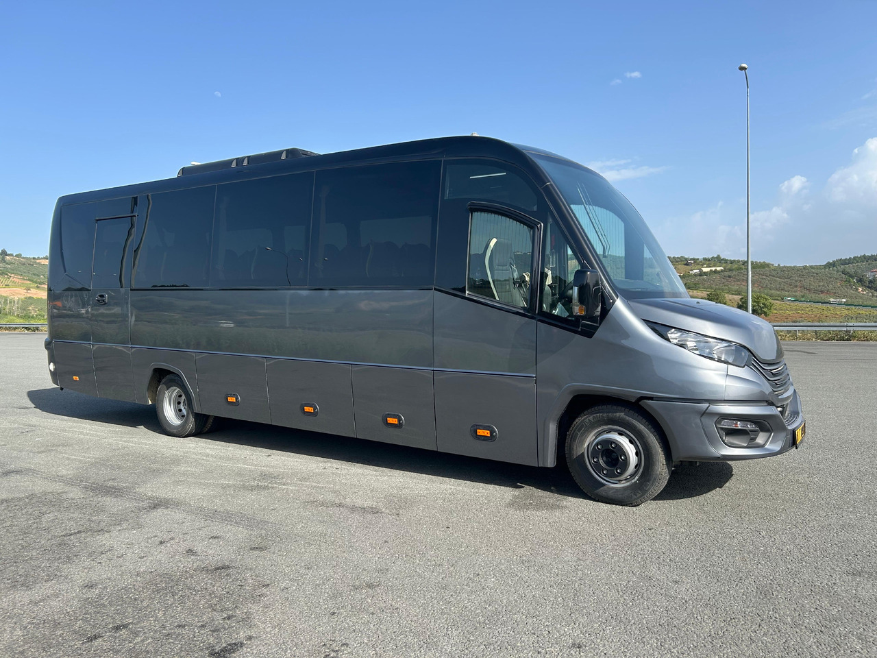 IVECO DAILY - RIGHT HAND DRIVE TOURISTIC VEHICLE - Autocarro: foto 3 IVECO DAILY - RIGHT HAND DRIVE TOURISTIC VEHICLE - Autocarro: foto 3