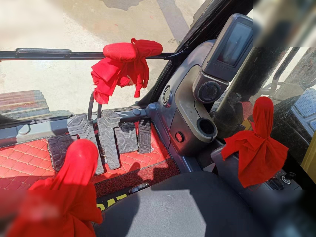 CATERPILLAR 312D - Escavadora de rastos: foto 5 CATERPILLAR 312D - Escavadora de rastos: foto 5