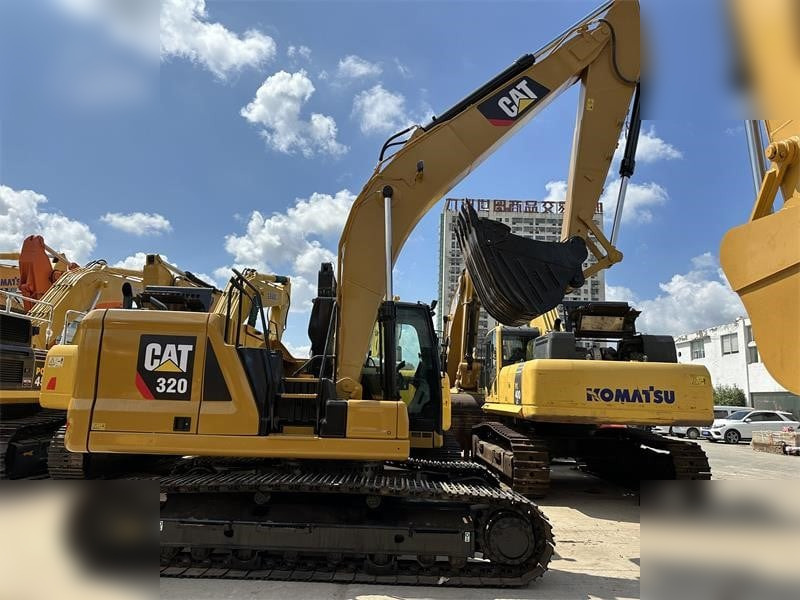 CATERPILLAR 320 - Escavadora de rastos: foto 1 CATERPILLAR 320 - Escavadora de rastos: foto 1