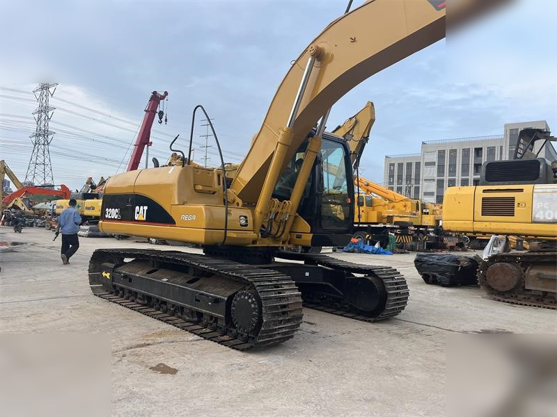 CATERPILLAR 320CL - Escavadora de rastos: foto 3 CATERPILLAR 320CL - Escavadora de rastos: foto 3