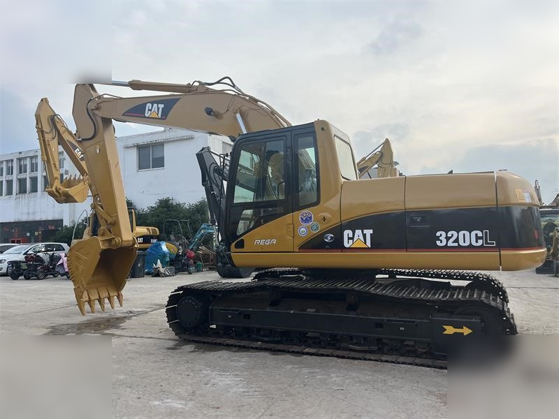 CATERPILLAR 320CL - Escavadora de rastos: foto 1 CATERPILLAR 320CL - Escavadora de rastos: foto 1