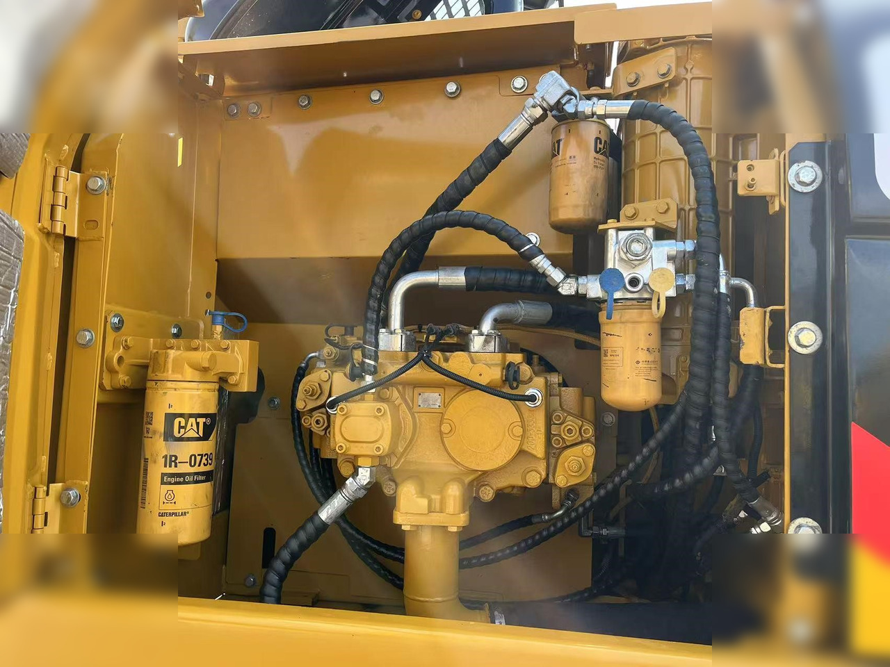 Escavadora de rastos CATERPILLAR 320D: foto 6 Escavadora de rastos CATERPILLAR 320D: foto 6