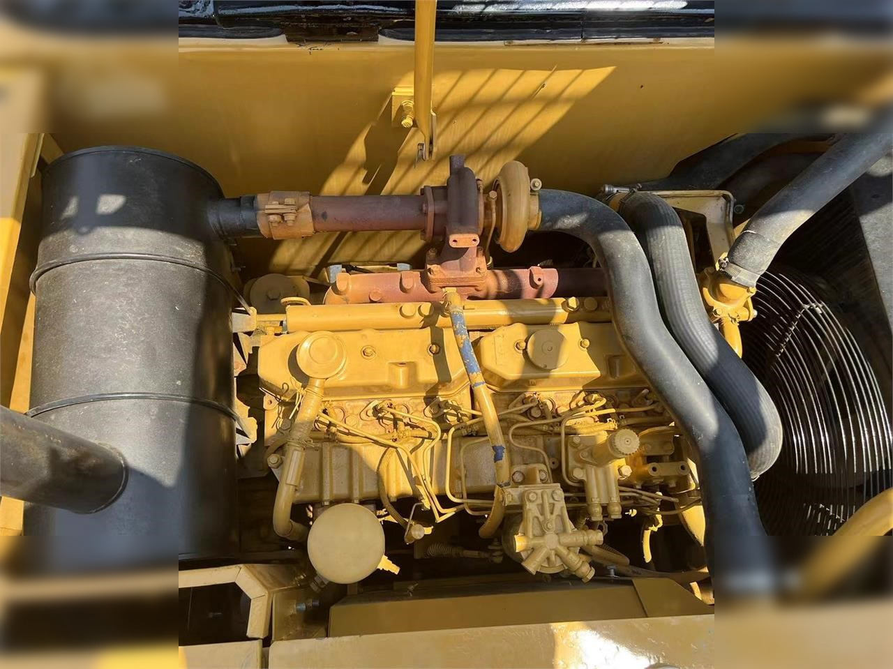 Escavadora de rastos CATERPILLAR 320D: foto 7